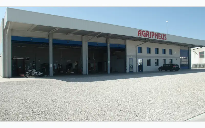 Foto dell'officina Agripneus - Mastro Michelin