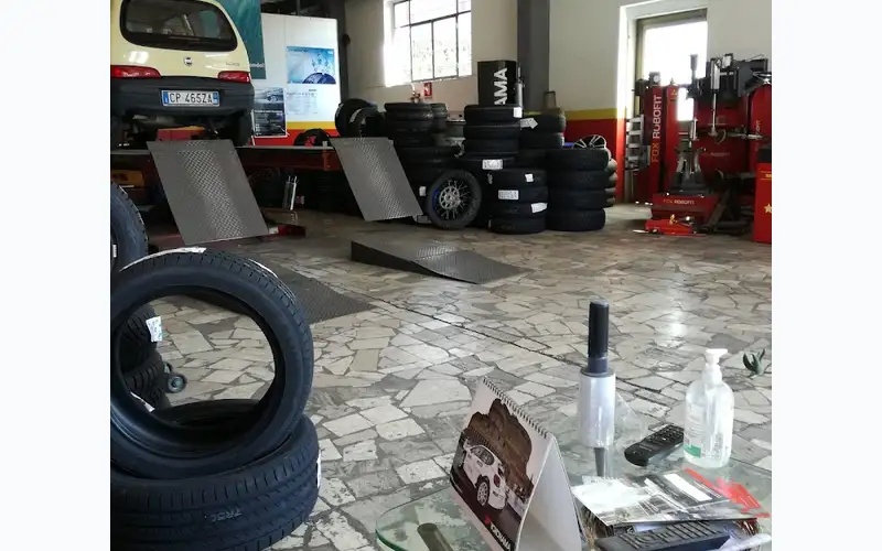Foto dell'officina Alessio Gomme - Arezzo