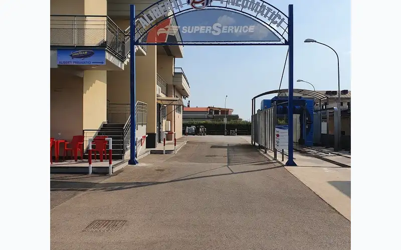 Foto dell'officina Aliberti Pneumatici & Service