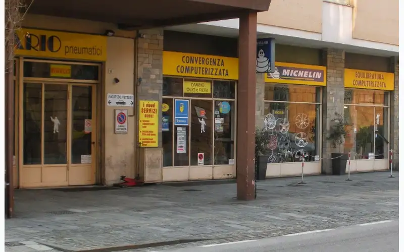 Foto dell'officina Allario Pneumatici S.n.c.