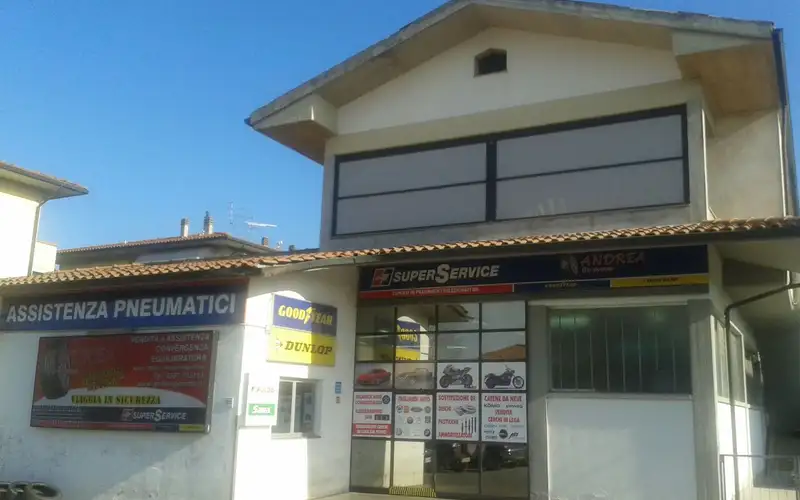 Foto dell'officina Andrea Gomme - Santa Maria a Monte