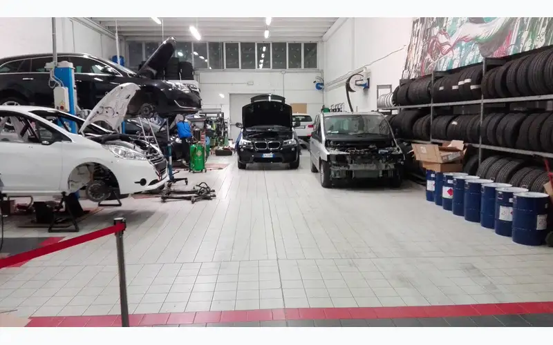 Foto dell'officina Angi Motorsport