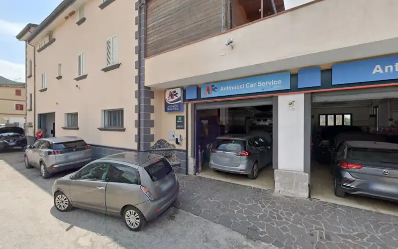 Foto dell'officina Antinucci Francesco