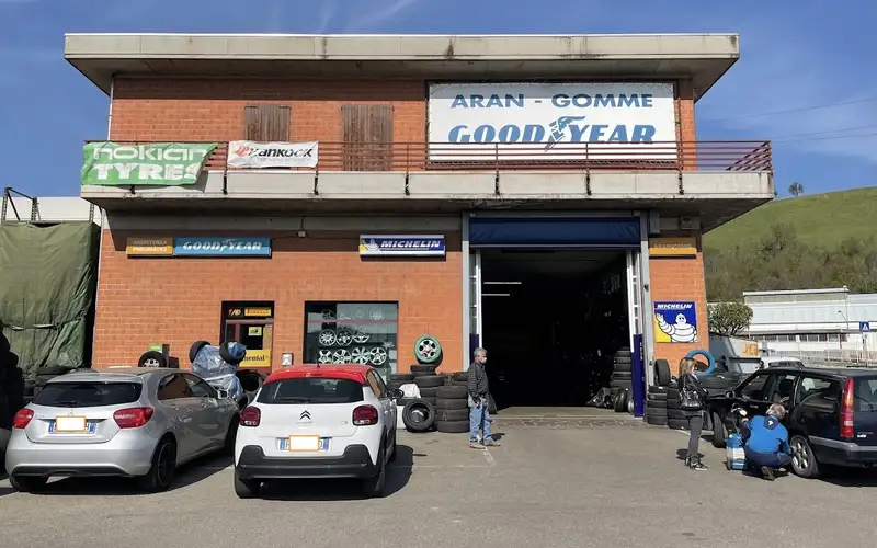 Foto dell'officina Aran Gomme
