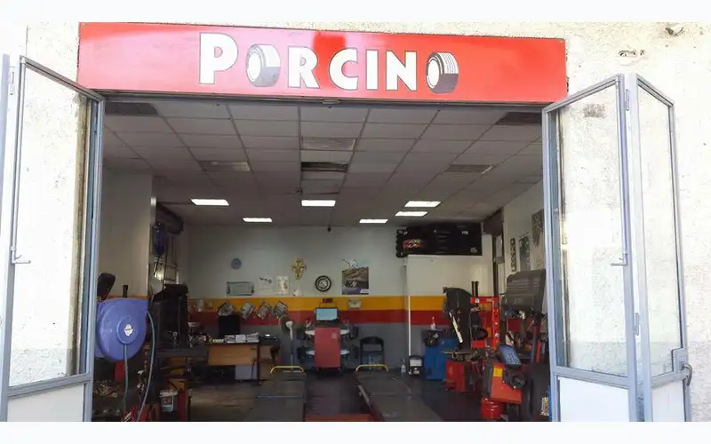 Foto dell'officina Assistena Gomme Porcino S.r.l.