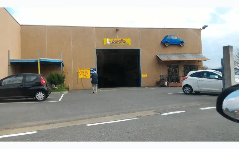 Foto dell'officina Auto Crew Apicella Gomme Castrol Service