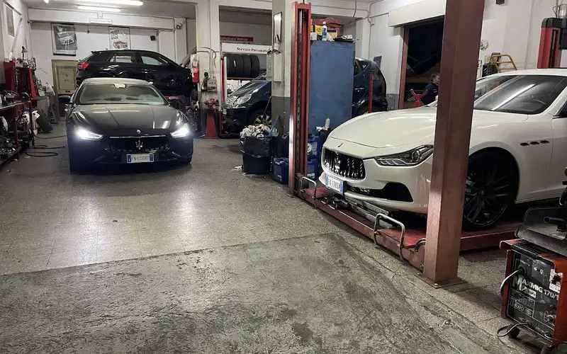 Foto dell'officina Autofficina Autocentro S.r.l. di Capone Luigi