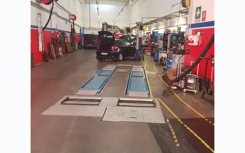 Foto dell'officina Autofficina GZ di Zandegiacomo Rizio Giovanni