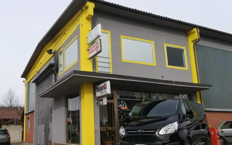 Foto dell'officina Autofficina Pollicino