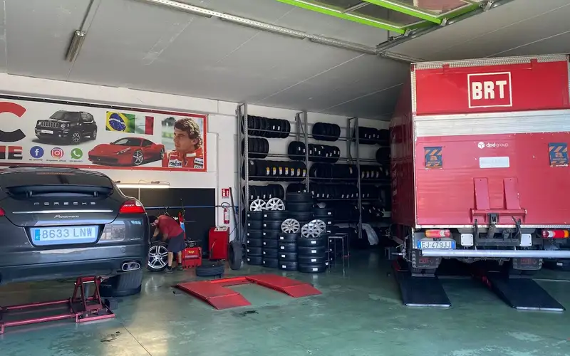 Foto dell'officina Autofficina RC Gomme S.r.l.
