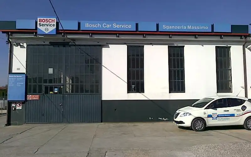 Foto dell'officina Autofficina Sganzerla Massimo Elettrauto Gommista