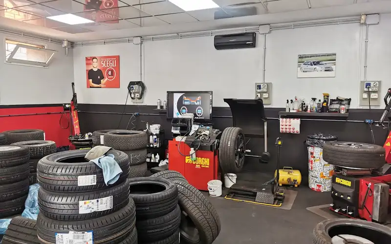 Foto dell'officina Az Gomme - Roma
