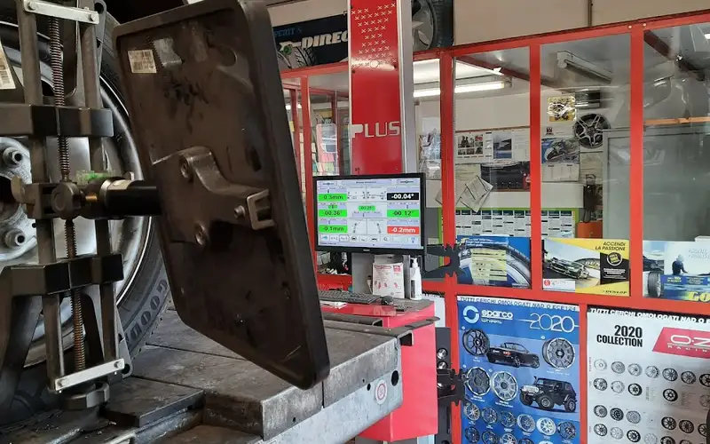 Foto dell'officina Azzurra Gomme