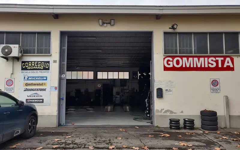 Foto dell'officina B E C S.n.c. La Casa Del Pneumatico