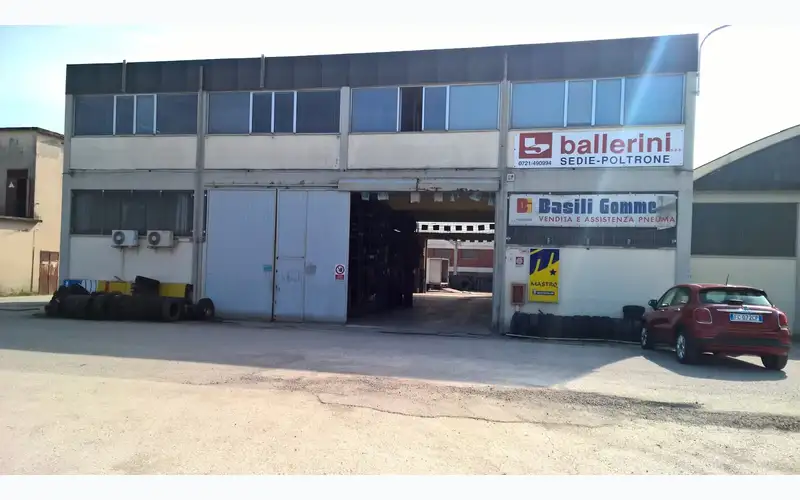 Foto dell'officina Basili Gomme S.n.c. Di Basili Ettore & C. - Montelabbate