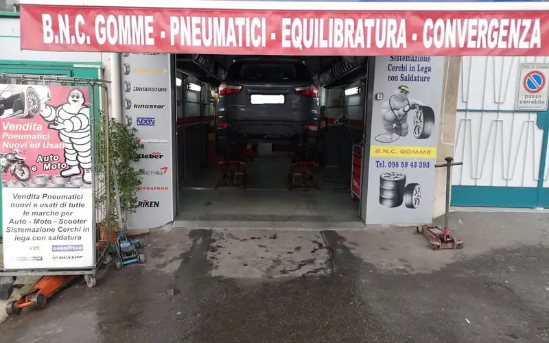 Foto dell'officina B.N.C. Gomme