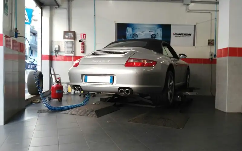 Foto dell'officina Bologna Pneus
