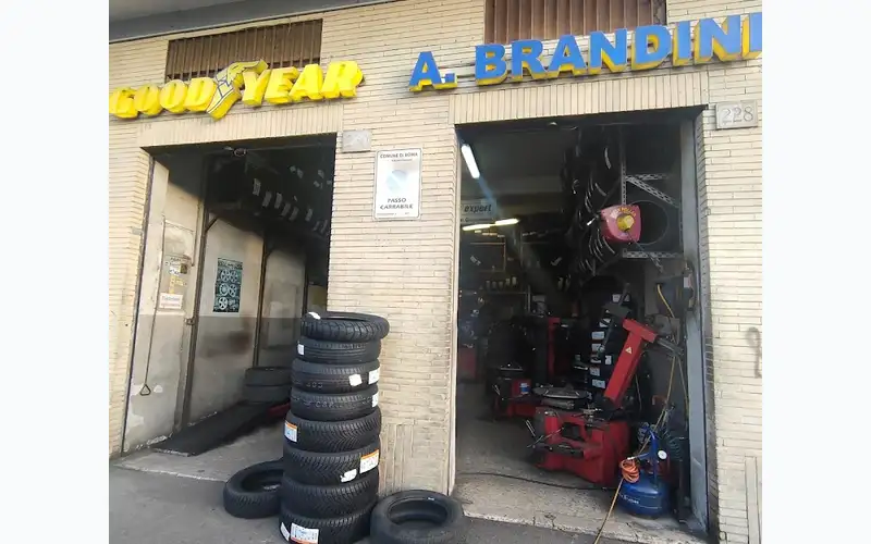 Foto dell'officina Brandini Angelo
