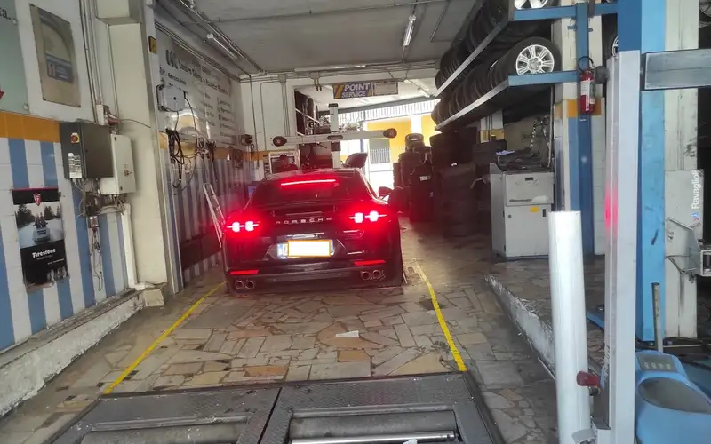 Foto dell'officina Caiazzo Aniello Gomme S.r.l.