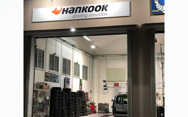 Foto dell'officina Cantone Gomme