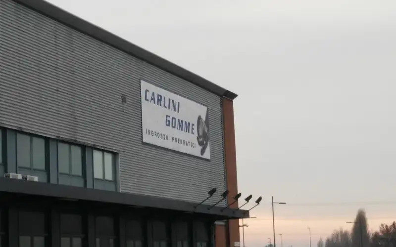 Foto dell'officina Carlini Gomme S.r.l. - Campi Bisenzio