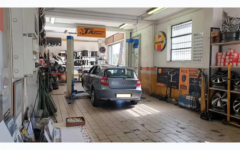 Foto dell'officina Cavalli Gomme di Pizzioli Alessandro & C. S.a.s.