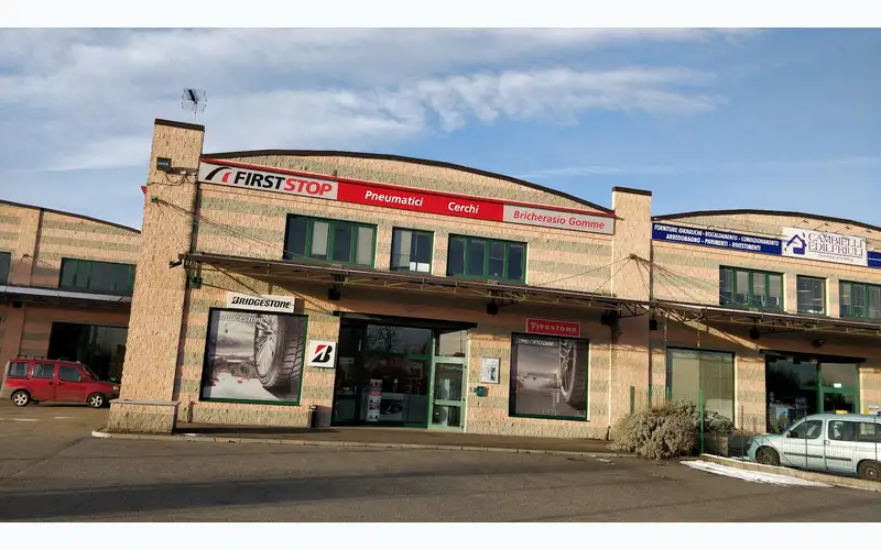 Foto dell'officina Centro First Stop Bricherasio Gomme