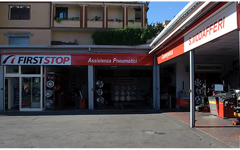 Foto dell'officina Centro First Stop D.I.S.A.M.S. Soc. Coop. di Modafferi Santino
