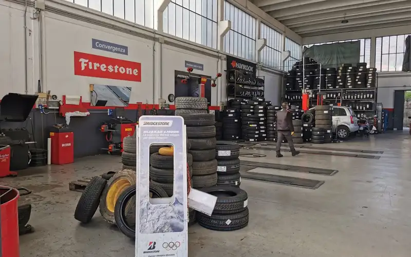 Foto dell'officina Centro First Stop P.T. Gomme