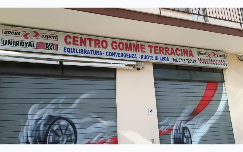 Foto dell'officina Centro Gomme - Terracina