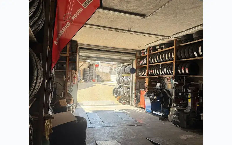 Foto dell'officina Centro Gomme Di Parente Nazzareno