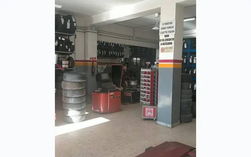 Foto dell'officina Centro Gomme Di Raffaele Scudieri