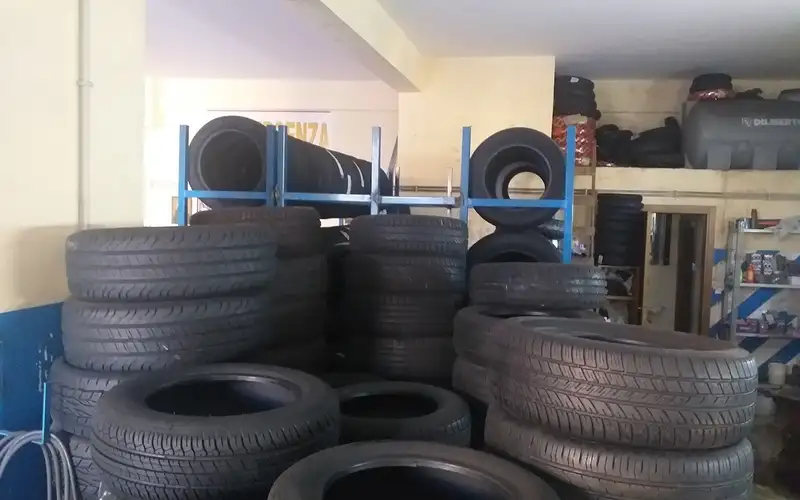 Foto dell'officina Centro Gomme Guccione