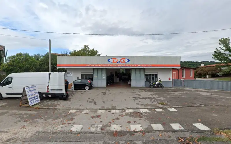 Foto dell'officina Centro Pneumatici Car Service D & D S.r.l.