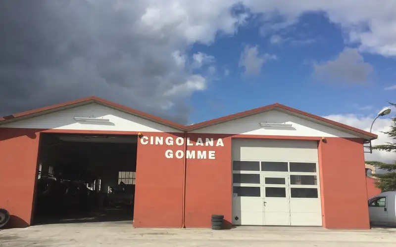 Foto dell'officina Cingolana Gomme Di Rossi Michele E C. S.n.c.
