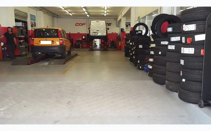 Foto dell'officina Cof. Service