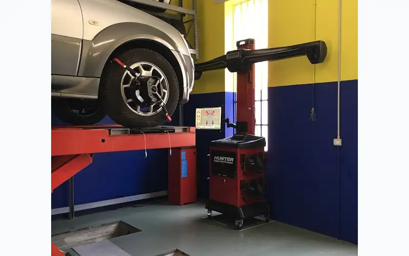 Foto dell'officina Cozzo Tires