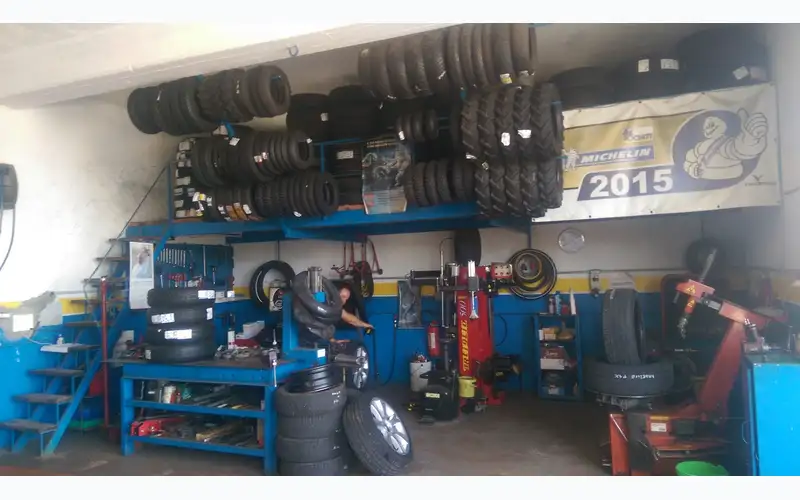 Foto dell'officina D'Angelo Gomme S.a.s.