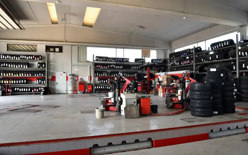 Foto dell'officina Di Benedetto Pneumatici