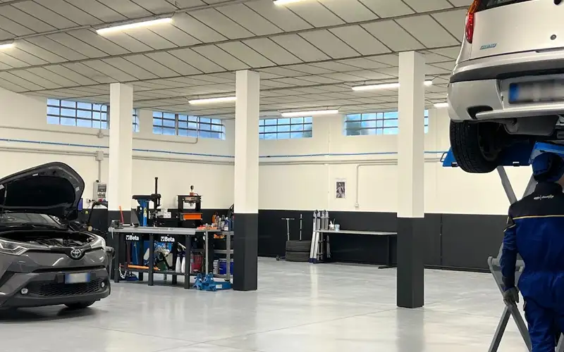 Foto dell'officina DPN Autofficina Moderna