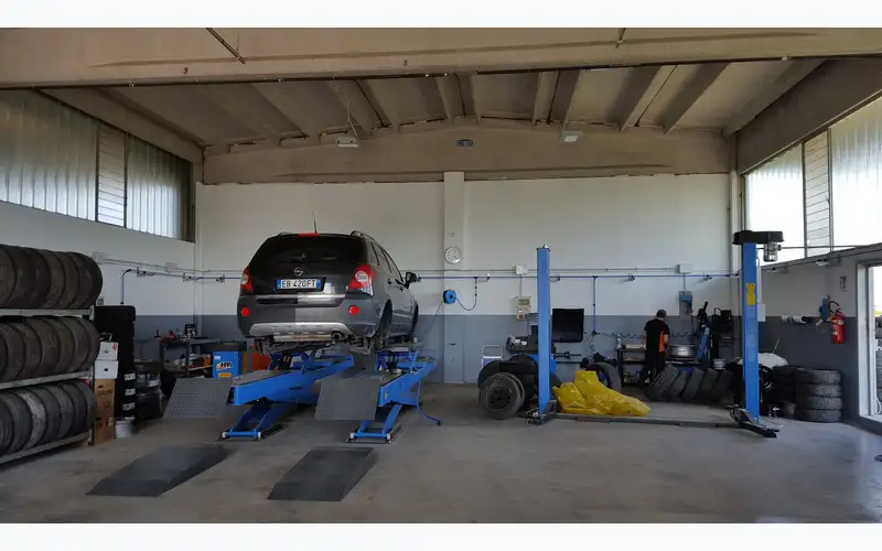 Foto dell'officina E.D. Pneus