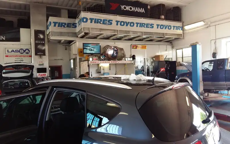 Foto dell'officina Elettrogomme di Persichini M. S.n.c.