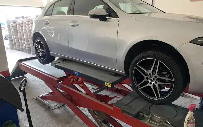Foto dell'officina Etna Gomme