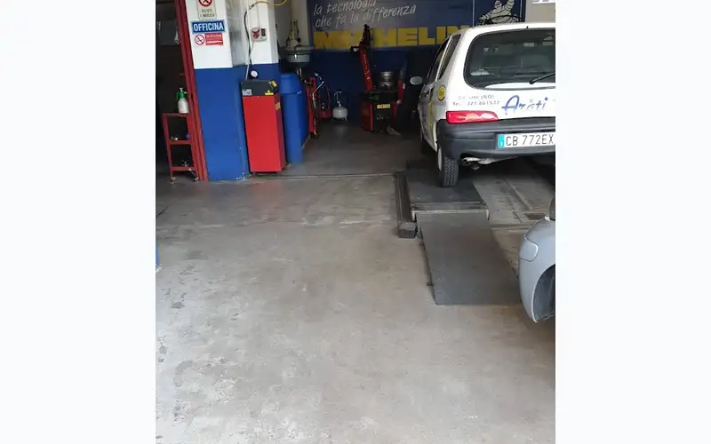 Foto dell'officina Euromaster Arati Gomme