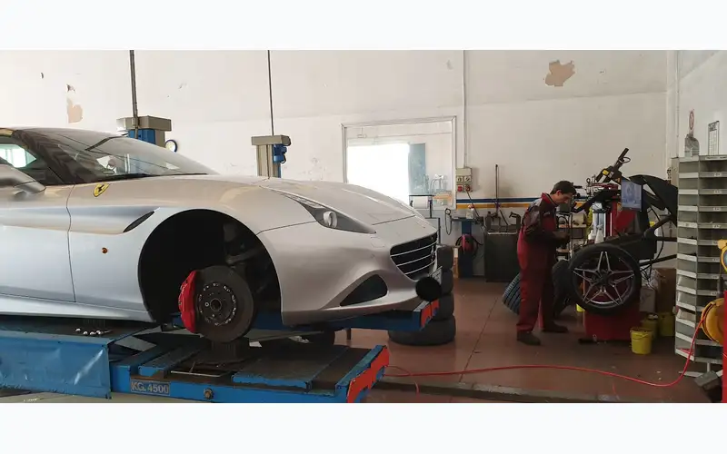 Foto dell'officina Euromaster Ducagomme - Ancona