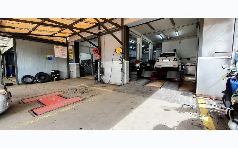 Foto dell'officina Euromaster Sicali Orazio - Gravina di Catania