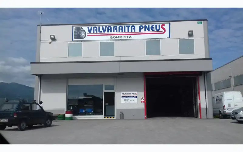 Foto dell'officina Euromaster Valvaraita Pneus