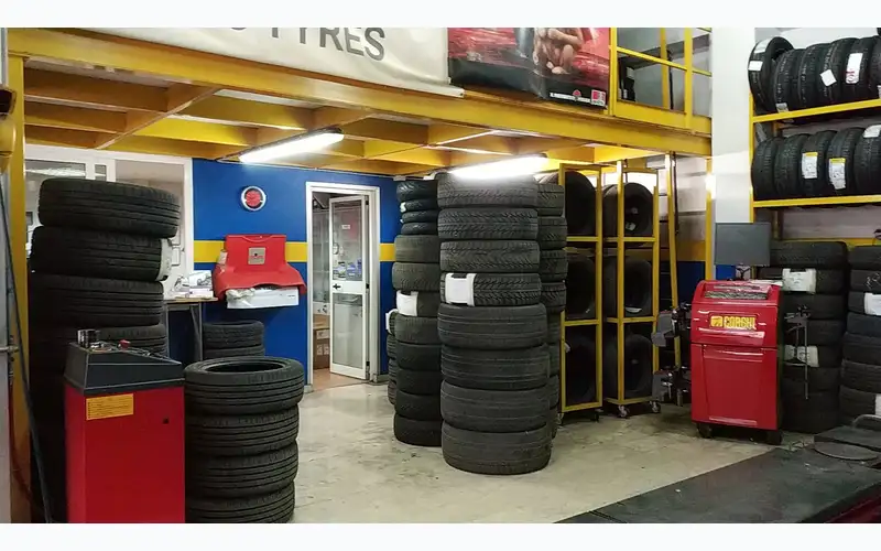 Foto dell'officina Festa Saverio