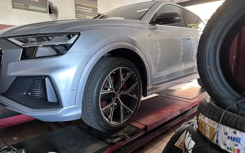 Foto dell'officina Fire Pneus 2000 S.n.c. Di Parisi Antonio