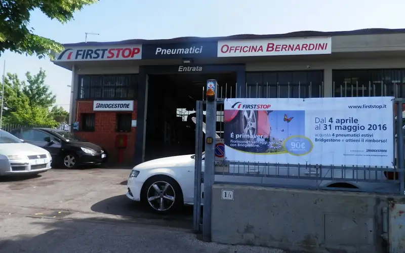 Foto dell'officina First Stop Autofficina Bernardini